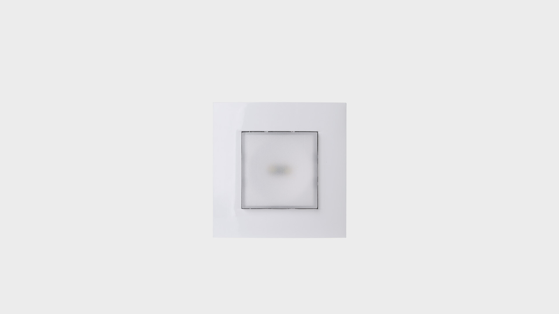 Sagelux - EVEREST SQ S Y 63 850